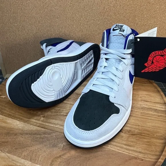 Jordan 1
Air zoom comfort 2
Brand new - Picture 6 of 8